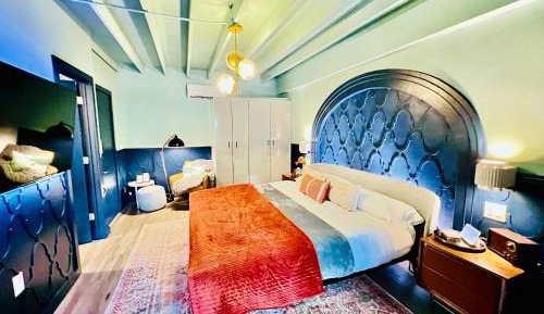 Deluxe King Suite