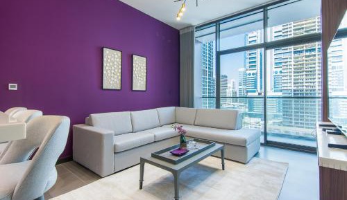 One-Bedroom Apartment with Balcony