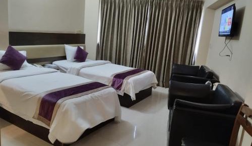 Double or Twin Room with Bathroom