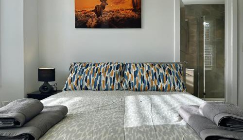 Studio Apartment with Queen Bed