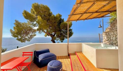 Jacuzzi Suite with Sea View Terrace
