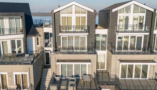 Four-Bedroom Holiday Home