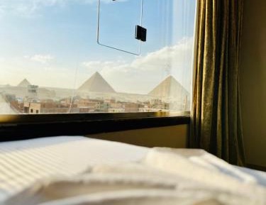 Deluxe Double Room with Pyramids view