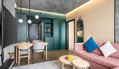 Superior One-Bedroom Apartment