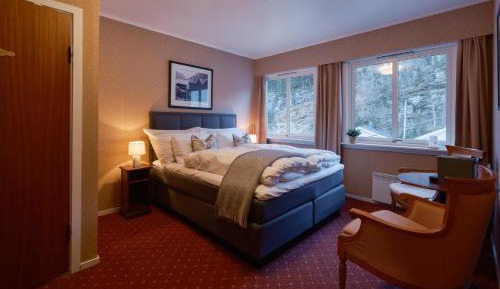 Family Room with Garden View