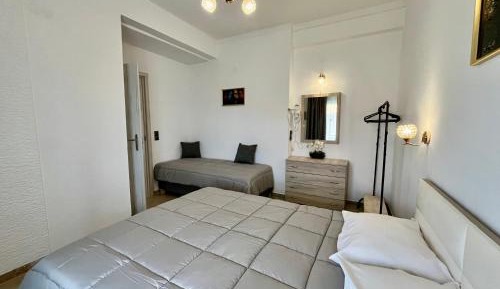 Superior One-Bedroom Apartment with Balcony