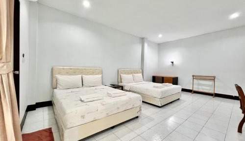 Large Twin Room