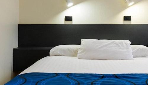 Standard Queen Room