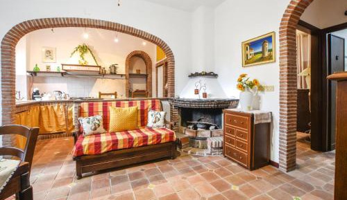 One-Bedroom Holiday Home