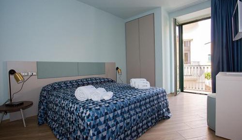 Quadruple Room with Private Bathroom