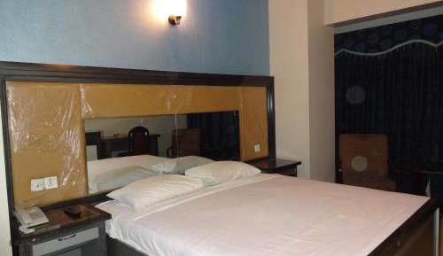 Deluxe Double or Twin Room with City View