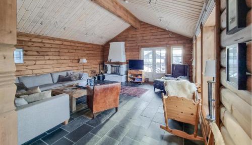 Four-Bedroom Holiday Home