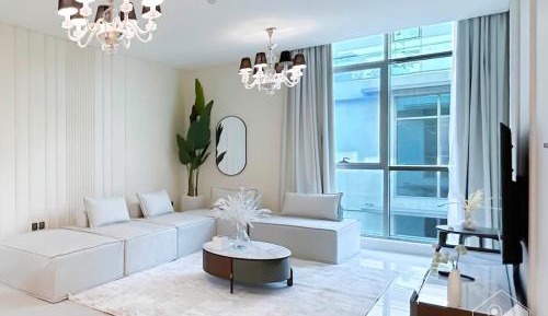 One-Bedroom Apartment with Balcony