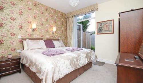 King Room with Garden View