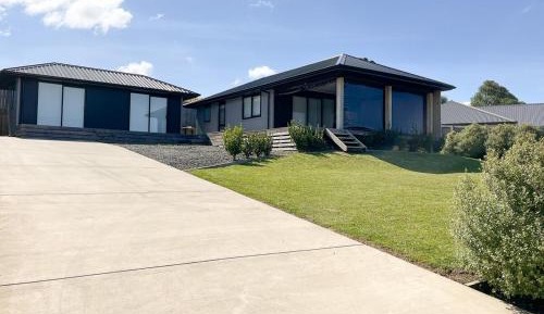 Three-Bedroom Holiday Home 