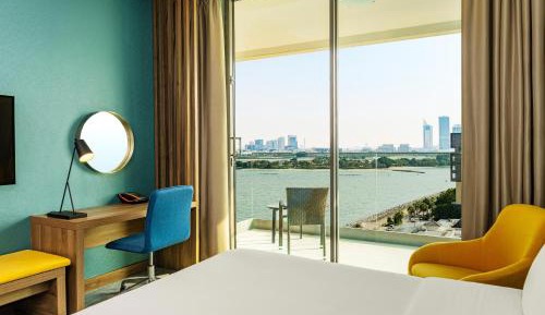 Aloft Partial Sea View King Room with Balcony including Shopping Malls Shuttle Service, 20% off F&B, Spa & Abra Boat Tour Discount 