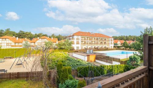 Four-Bedroom House with private garden