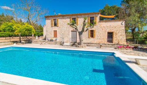 Villa with Garden View
