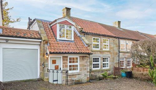 Four-Bedroom Holiday Home