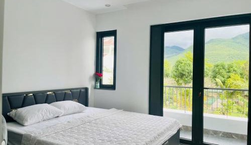 King Room with Balcony