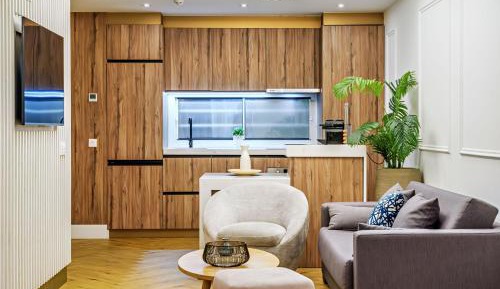 Adapted apartment (reduced mobility) with 1 bedroom and French balcony.