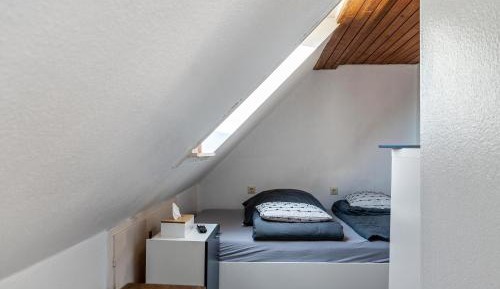 Superior One-Bedroom Apartment