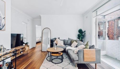 Queen Room with Shared Bathroom