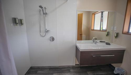 Superior One-Bedroom Apartment