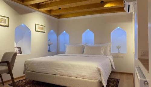 Superior King Room