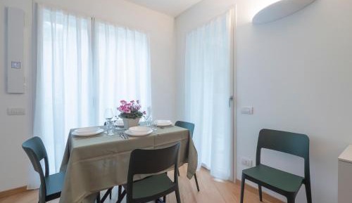 Superior One-Bedroom Apartment with Balcony