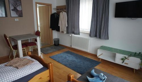 Twin Room with Shower