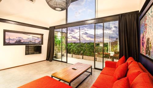 Studio Apartment