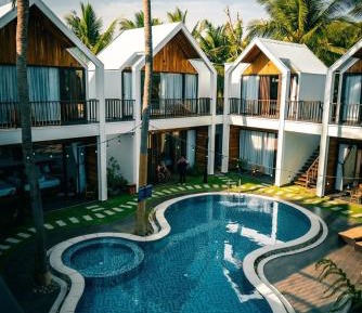 Double Room with Pool View