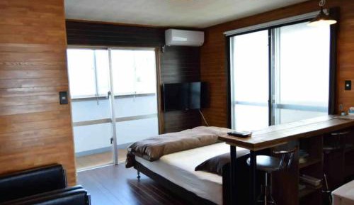 One-Bedroom Apartment with Sea View and Balcony
