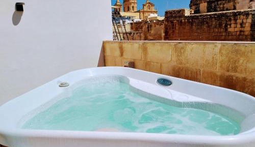 Junior Suite with Terrace and Hot Tub