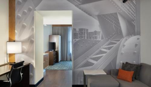King Studio with Sofa Bed - Hearing Accessible