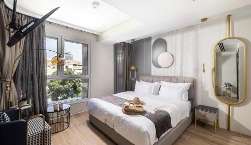 Superior King Room