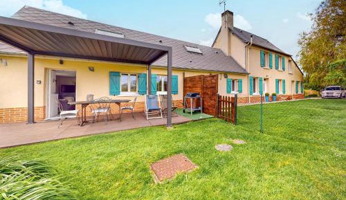 Two-Bedroom Holiday Home