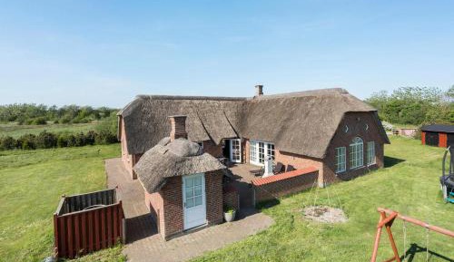 Six-Bedroom Holiday Home