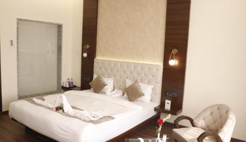 Suite with Garden View