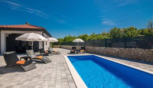Three-Bedroom Holiday Home 