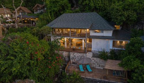 Villa - Beach Front