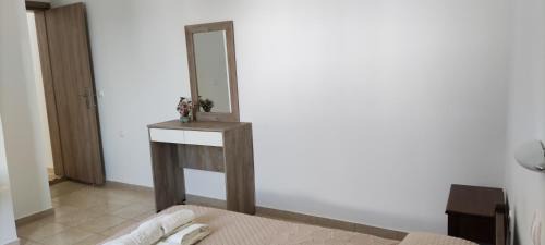 One-Bedroom Deluxe Apartment