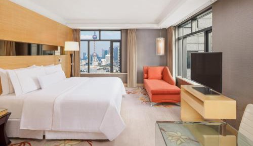 Grand Deluxe with Pearl Tower View