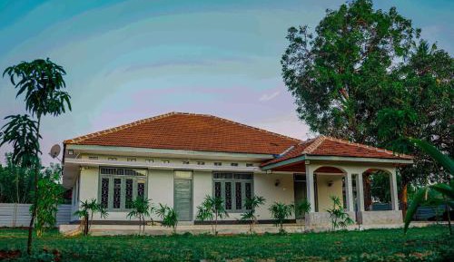 Four-Bedroom Holiday Home