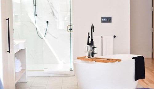 King Suite with Spa Bath