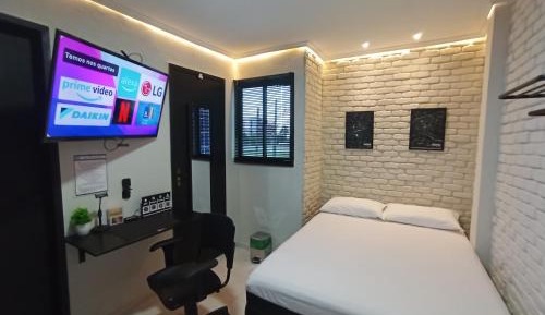 Quadruple Room with Private Bathroom
