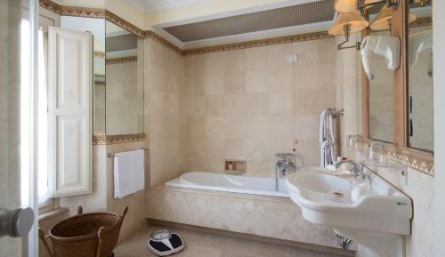 Deluxe Double Room with City View