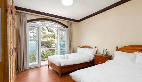 Deluxe Double Room with Balcony
