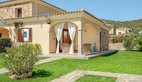 Villa with Garden View
